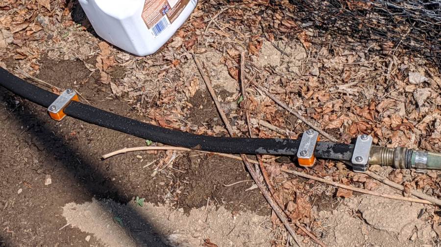 Soaker hose repairs in situ - clamps and connector fix