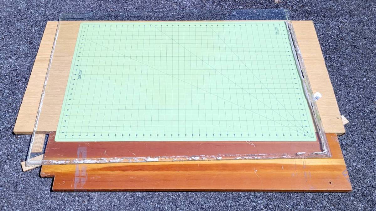 Solar-Flattening Fiskars Cutting Mats – The Smell of Molten Projects in the  Morning